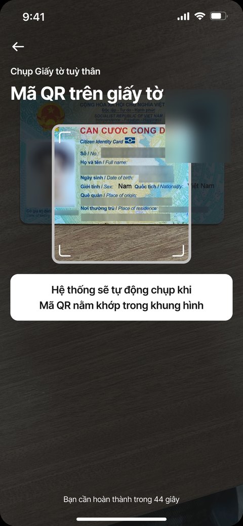 Quét QR trên giấy tờ